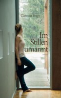 Im-Stillen-umarmt